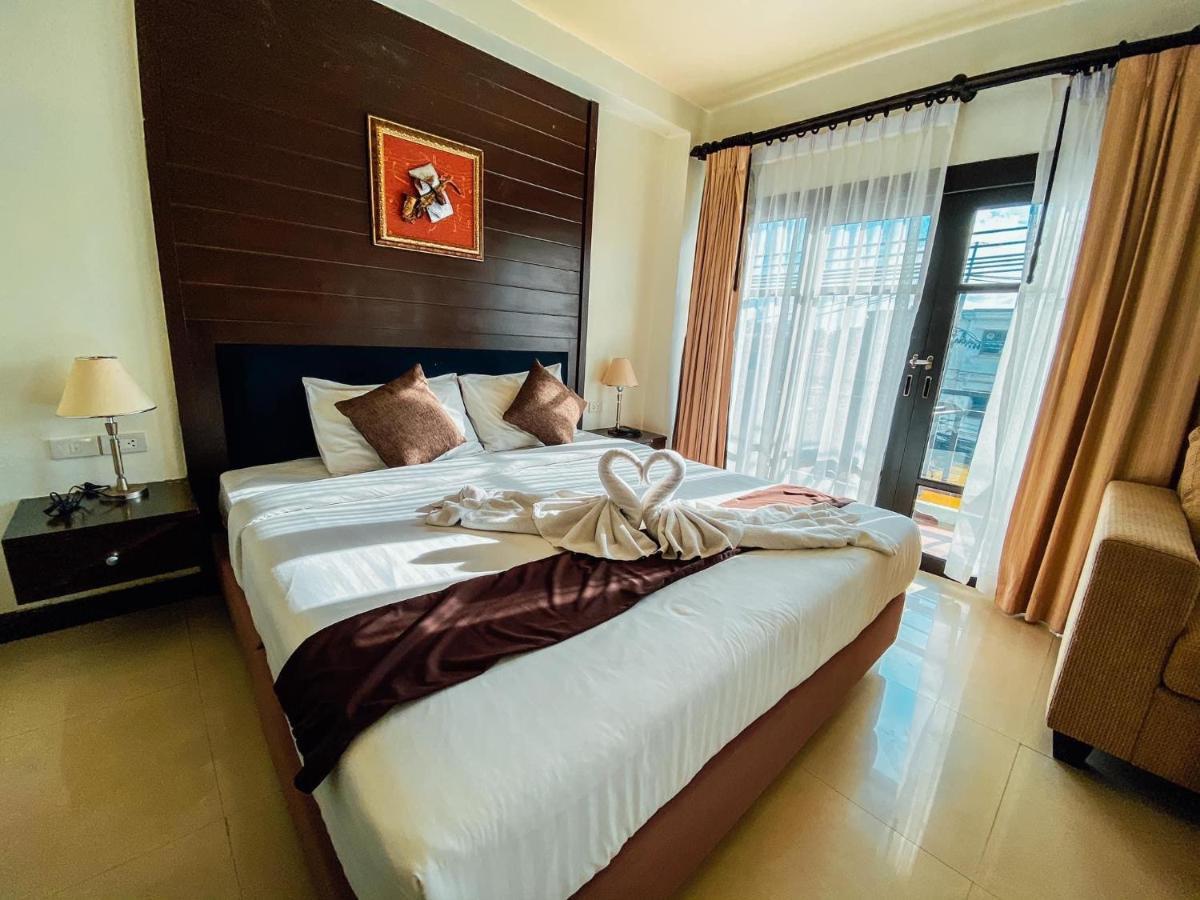 Enjoy'S Beach House & Cafe' Ban Karon Ngoại thất bức ảnh