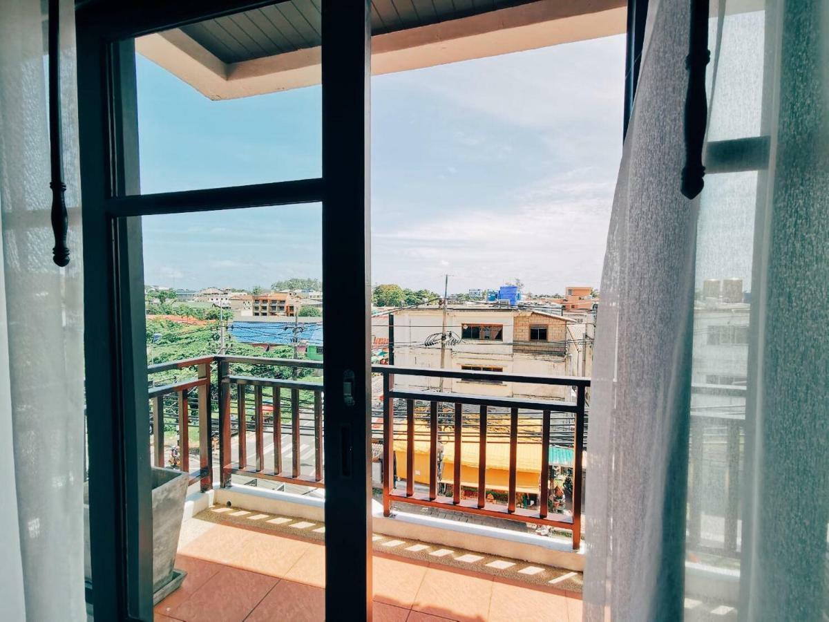 Enjoy'S Beach House & Cafe' Ban Karon Ngoại thất bức ảnh