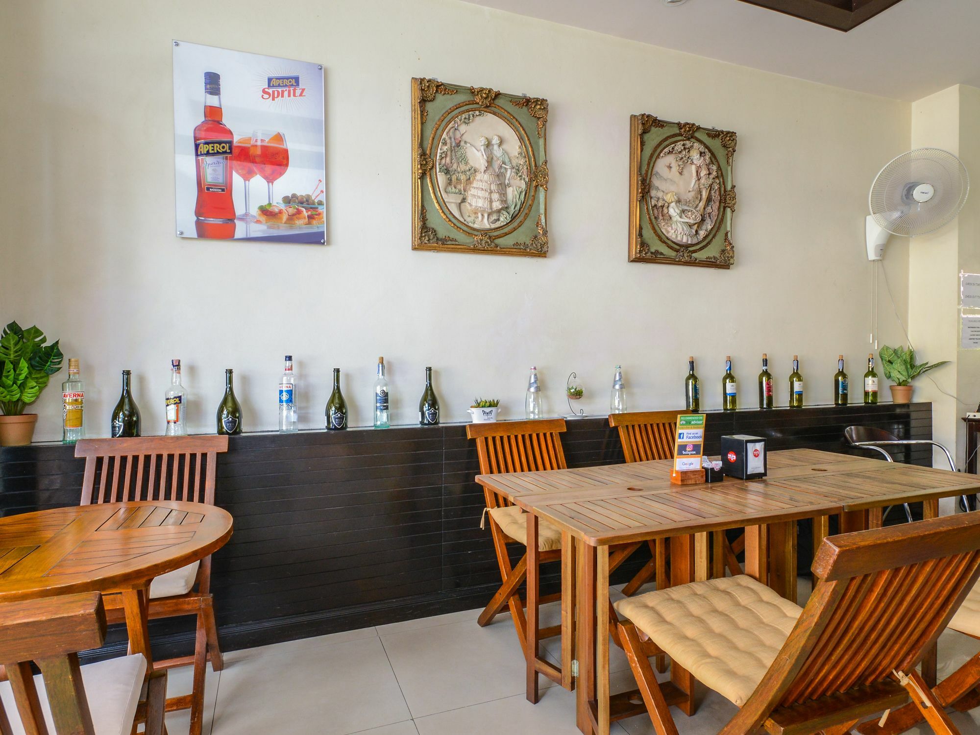 Enjoy'S Beach House & Cafe' Ban Karon Ngoại thất bức ảnh