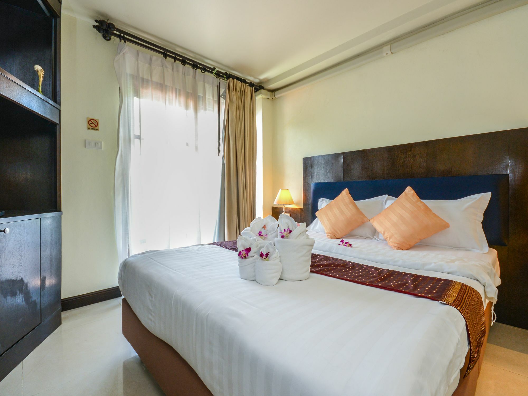 Enjoy'S Beach House & Cafe' Ban Karon Ngoại thất bức ảnh
