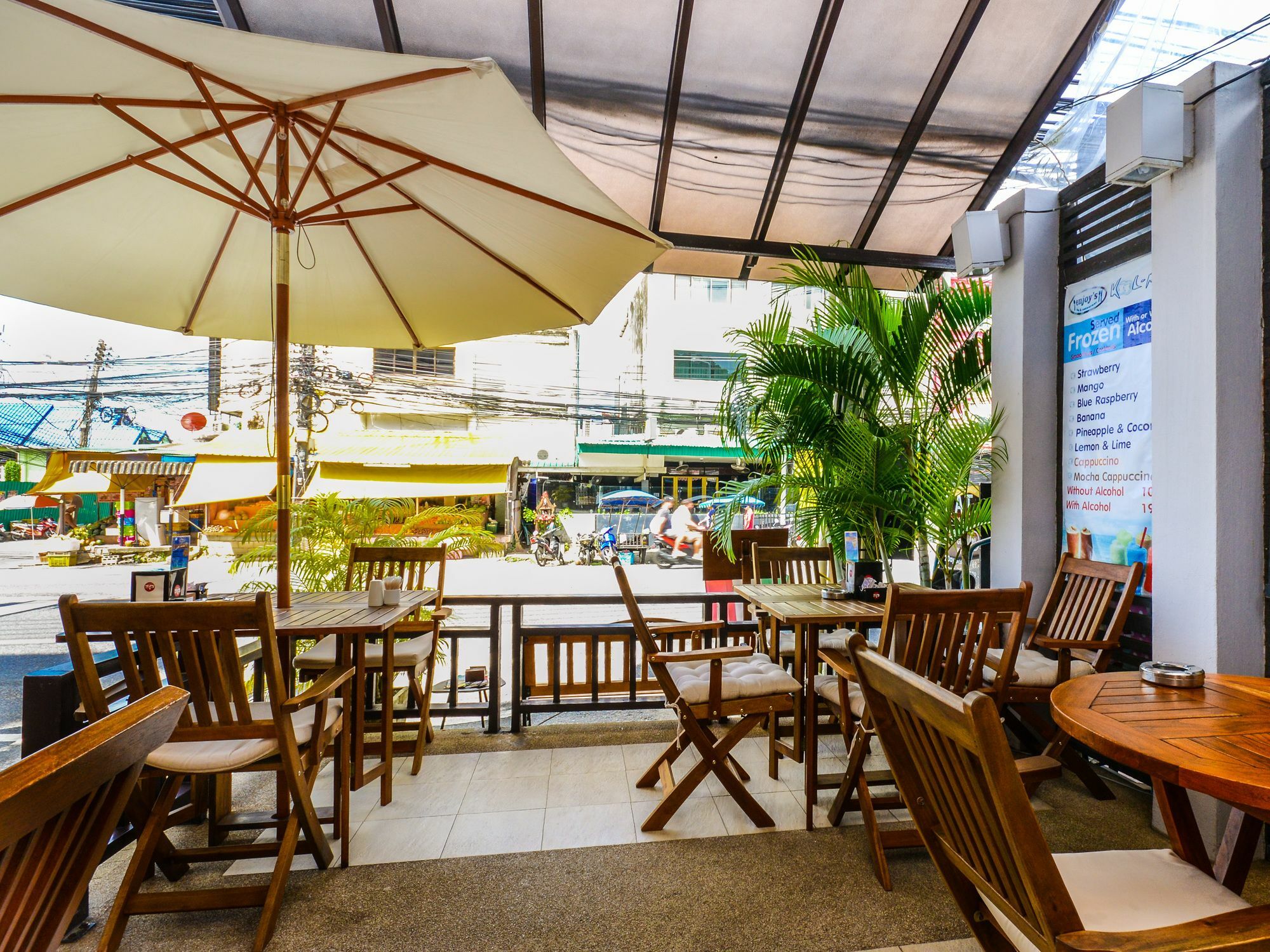Enjoy'S Beach House & Cafe' Ban Karon Ngoại thất bức ảnh