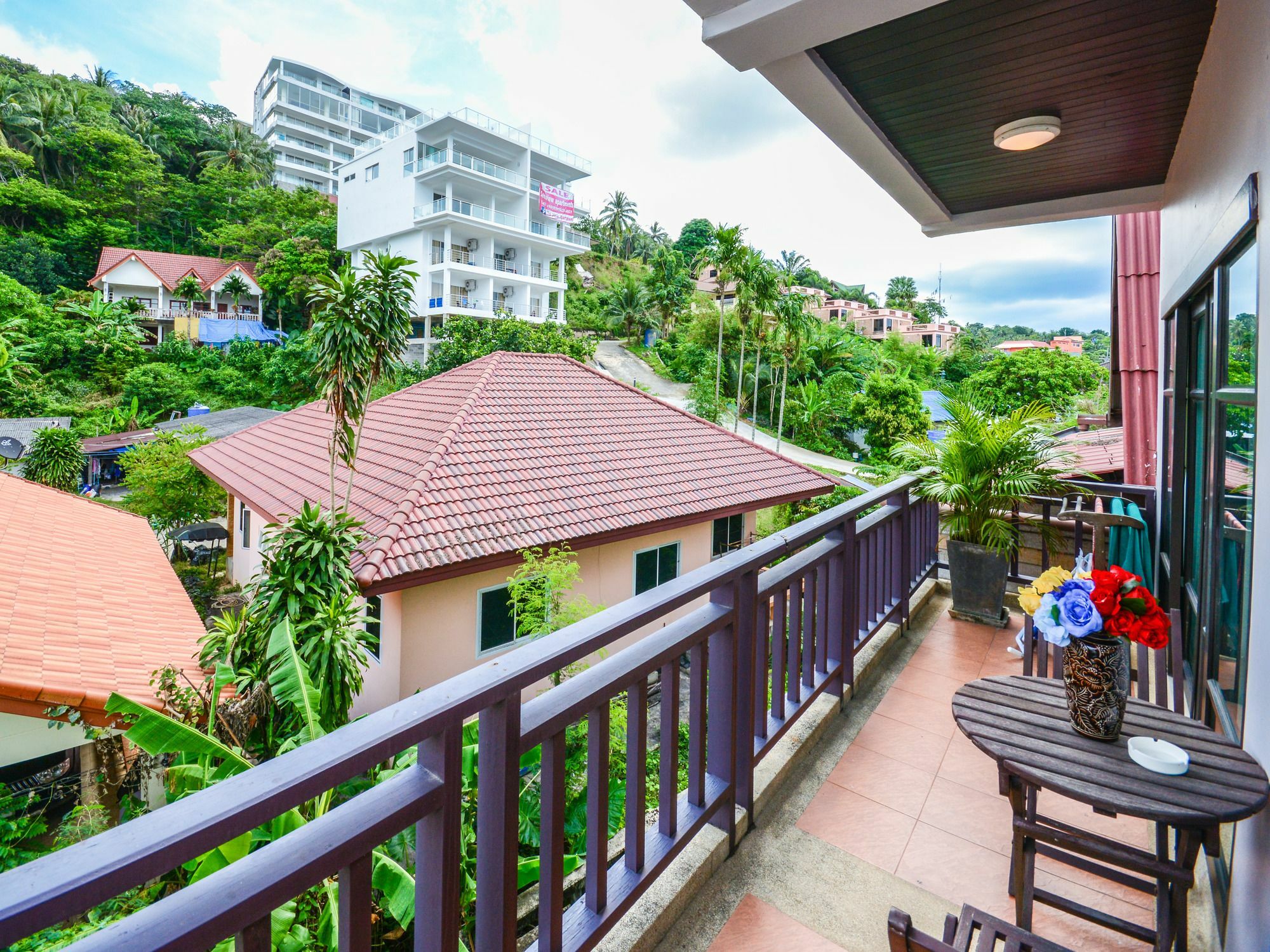 Enjoy'S Beach House & Cafe' Ban Karon Ngoại thất bức ảnh