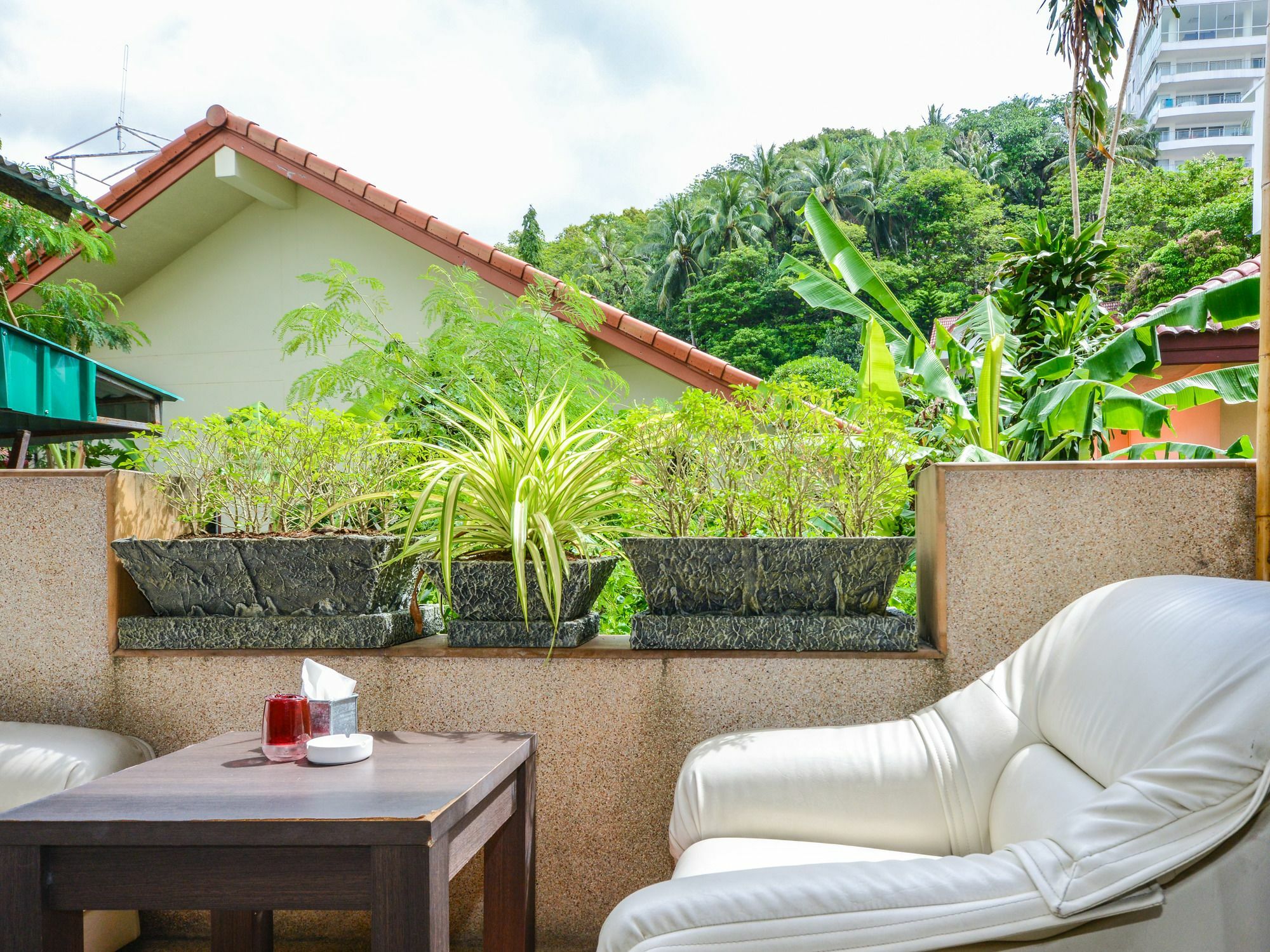 Enjoy'S Beach House & Cafe' Ban Karon Ngoại thất bức ảnh